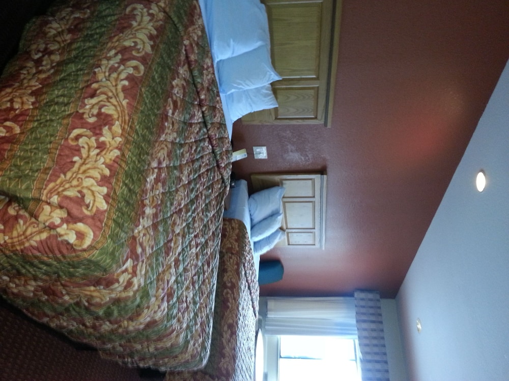 Scottish Inn & Suites IAH West photo5