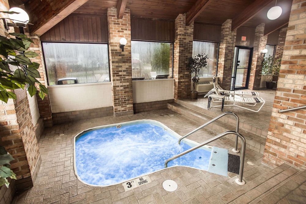 Quality Inn Athens, OH 33/50