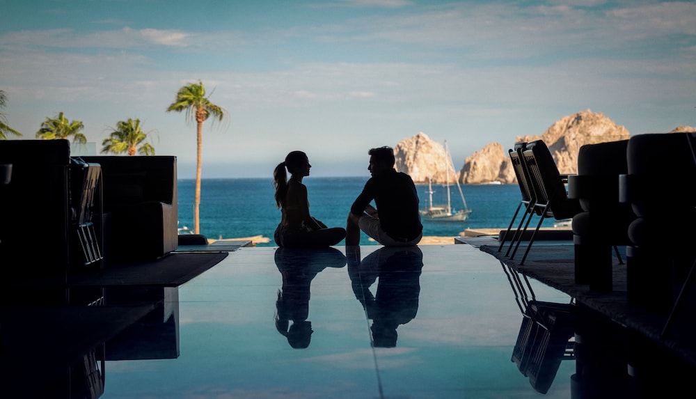 ME Cabo - Adults only 28/50