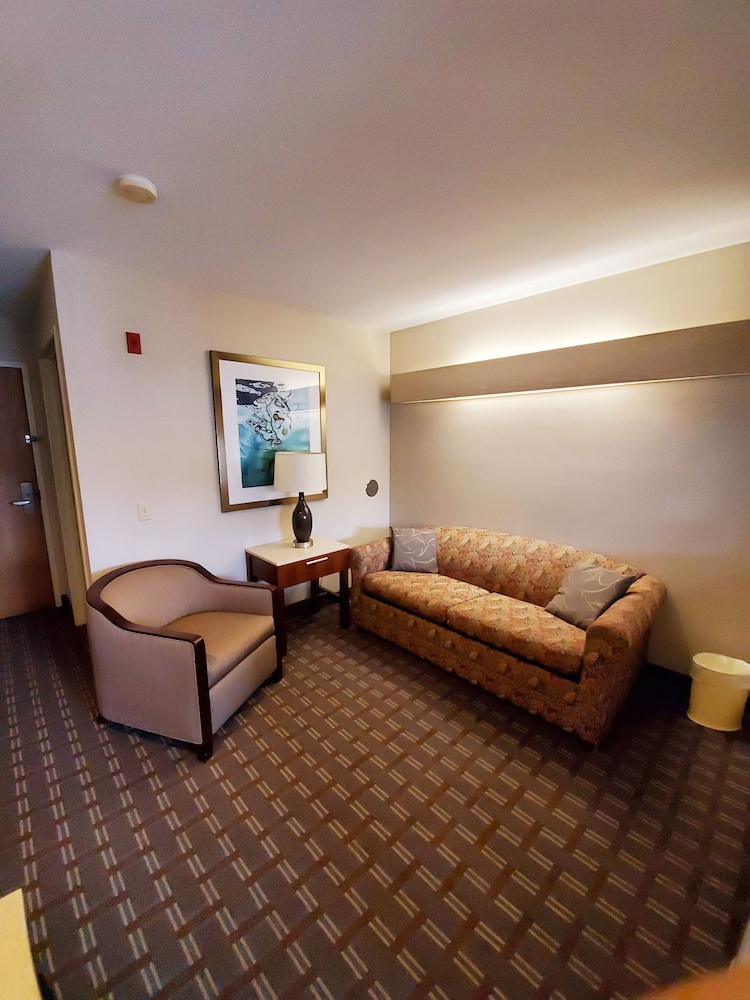 Americas Best Value Inn Suites Racine 16/27