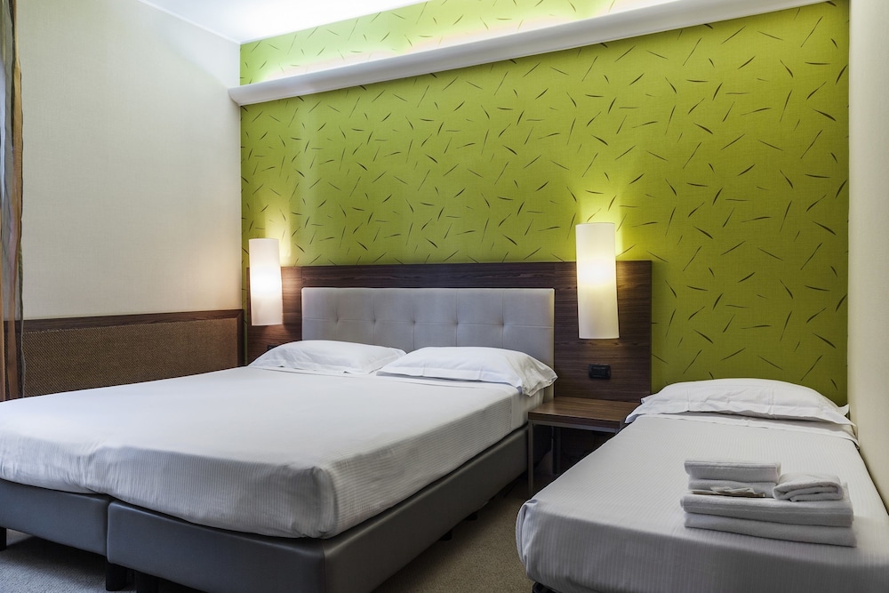 Hotel Des Etrangers 6/41