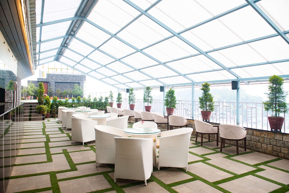 Ramada by Wyndham Gangtok Hotel & Casino Golden 33/50