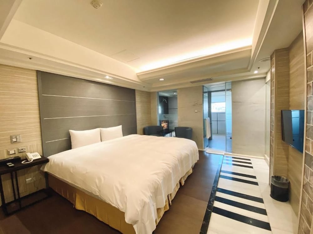 Burgary Hotel 28/50