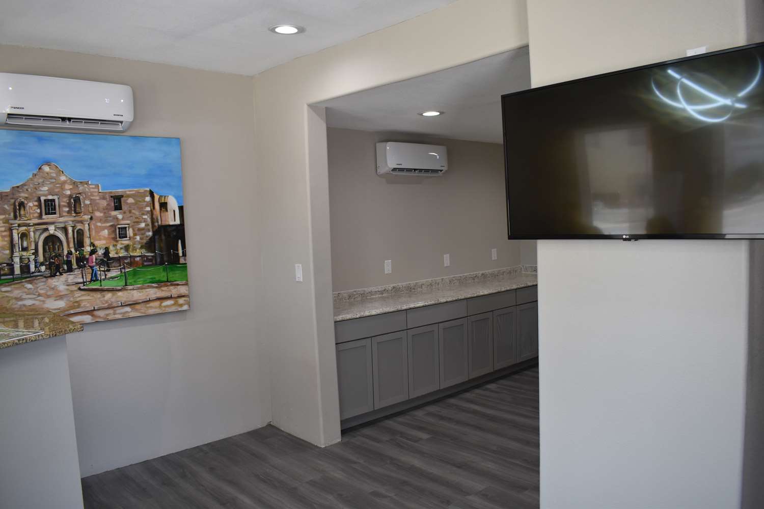 Days Inn by Wyndham San Antonio Alamo/Riverwalk 2/29
