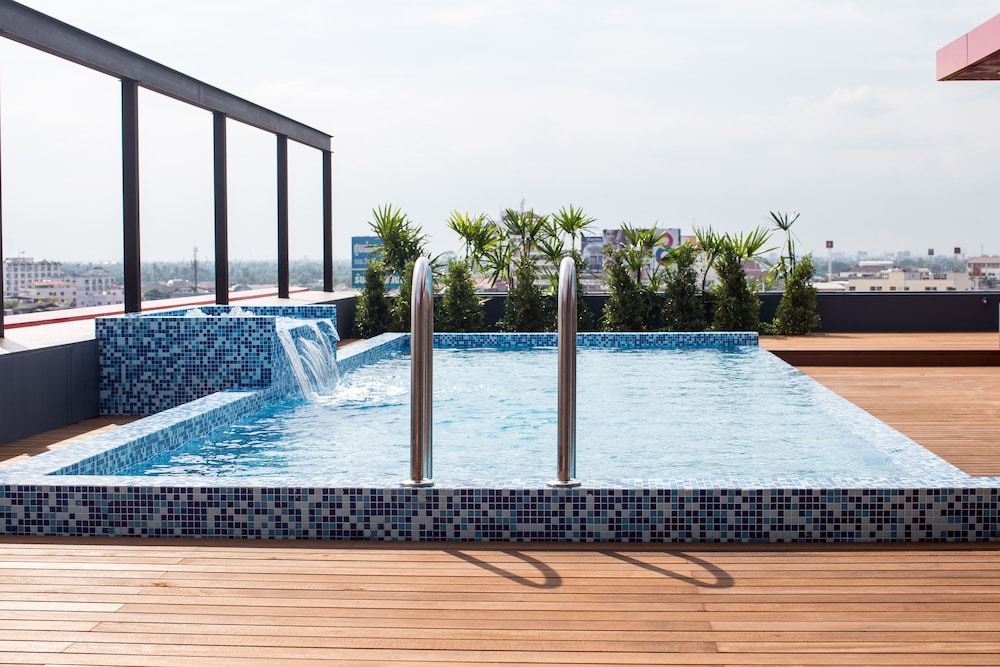 Villa Baron Hotel 25/50