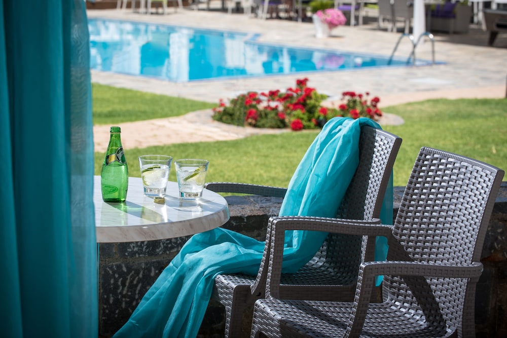 Kristalli Hotel 35/40