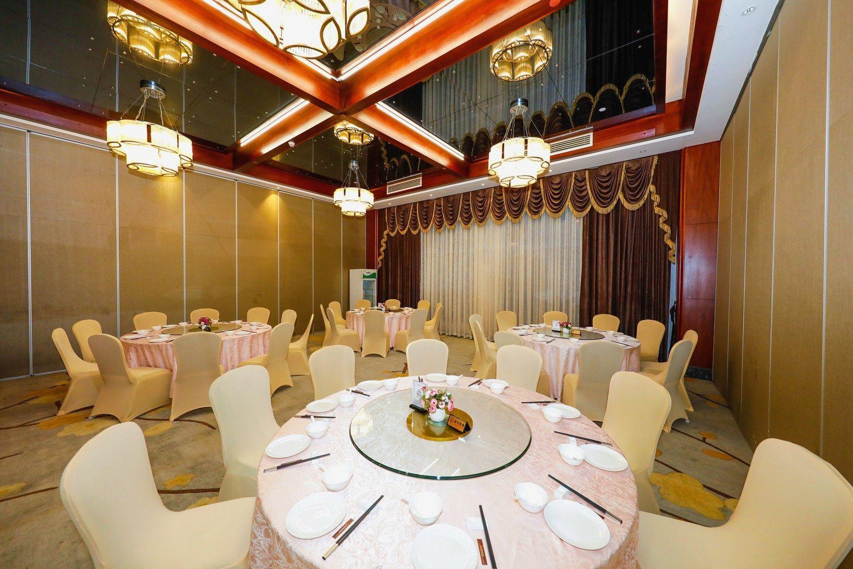 Yingbin Hotel 19/23