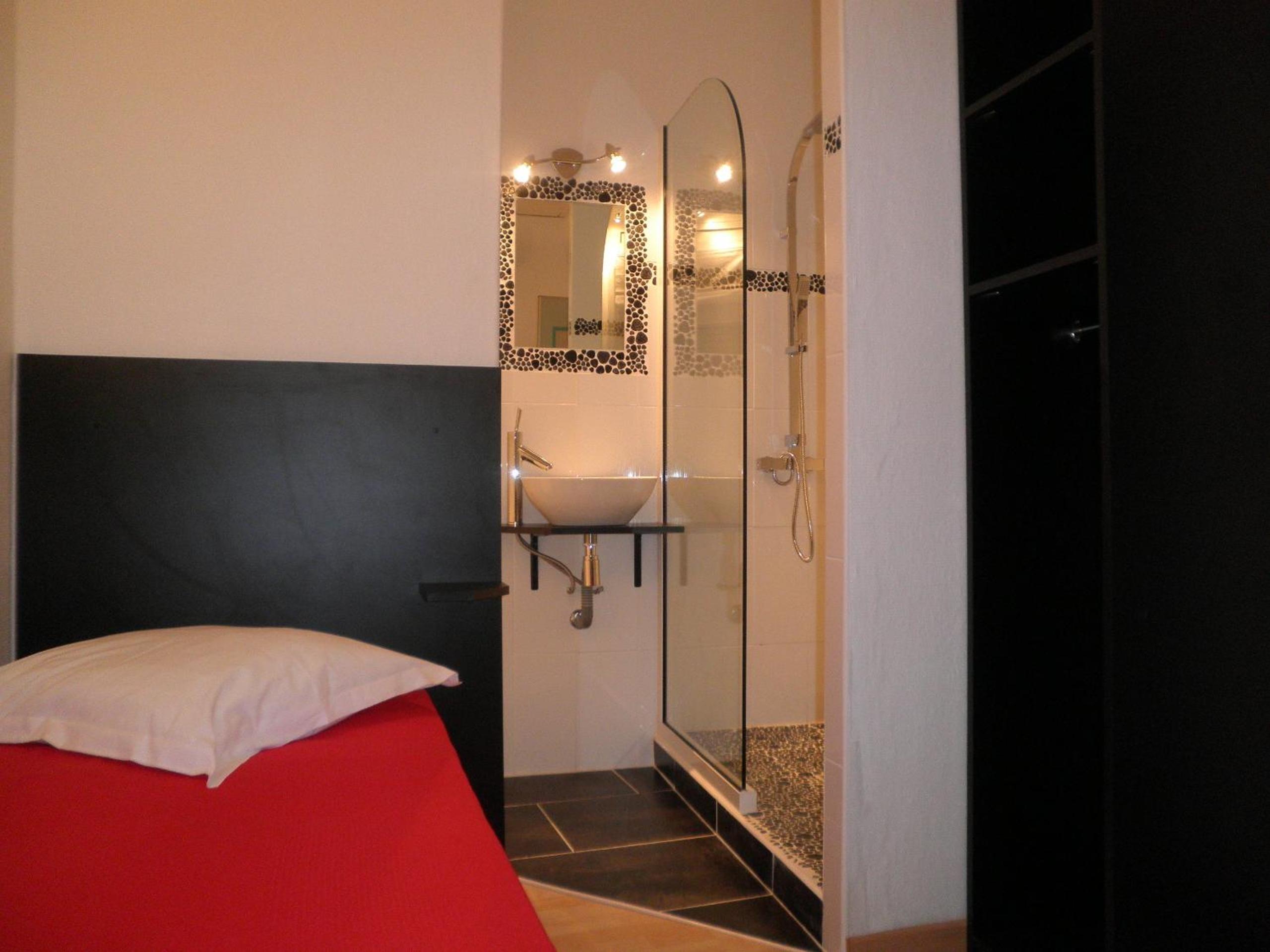 غرفة مفردة، AU NOUVEL HOTEL 6/7