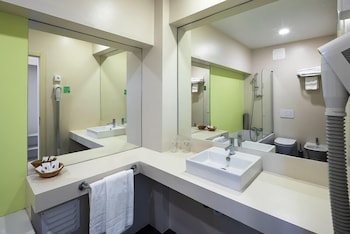 Hotel Navegadores 56/56