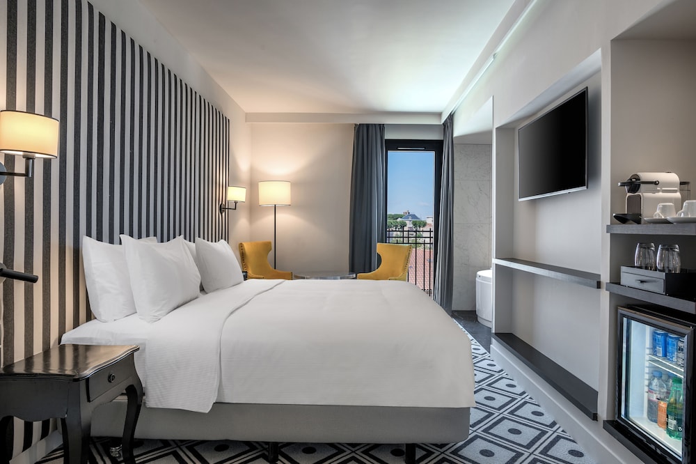 Hotel du Roi & Spa by SOWELL COLLECTION 12/50