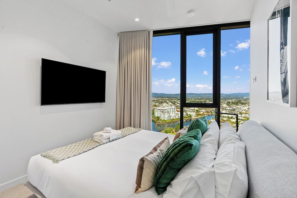 Encore Broadbeach 12/50