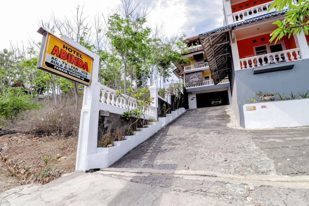 Adinda Beach Hotel and Villa by ZUZU 53/57