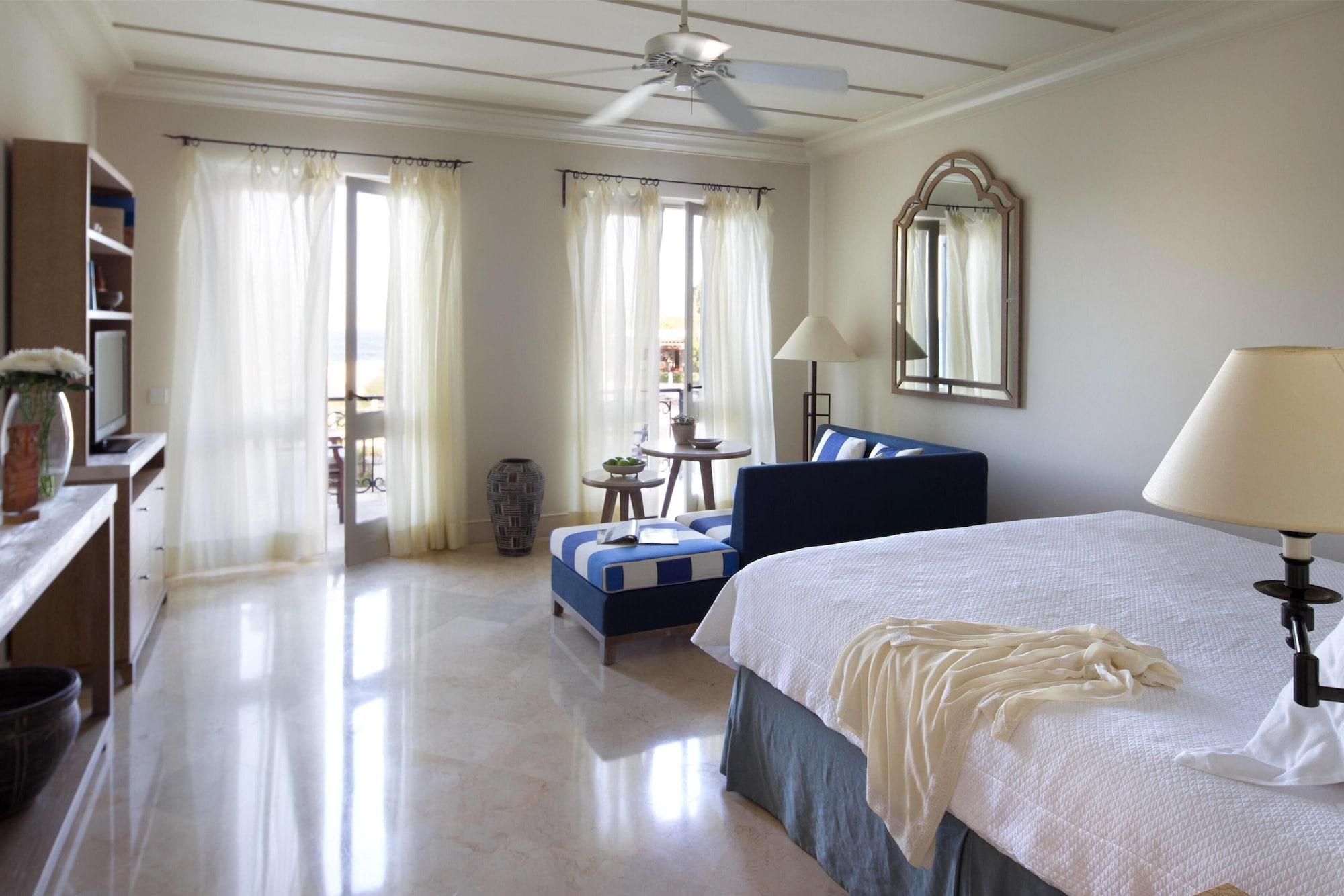 Garden, Studio, Suite, with Pool