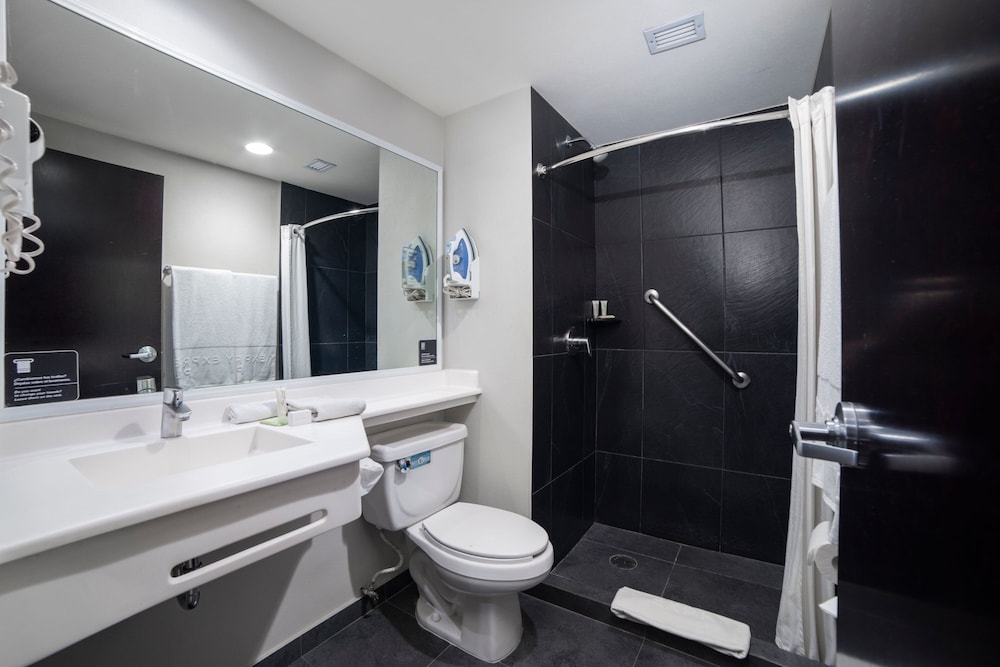 City Express Plus by Marriott Puerto Vallarta 58/59