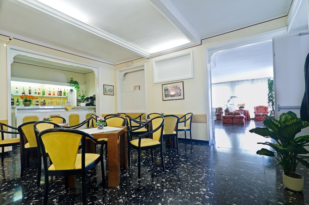 Hotel Ariston Montecarlo 26/50