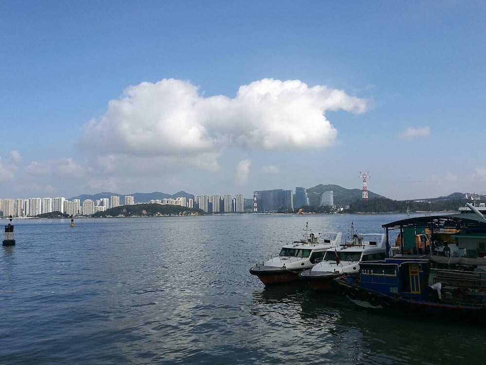 Mercure Xiamen On the Bund 52/58