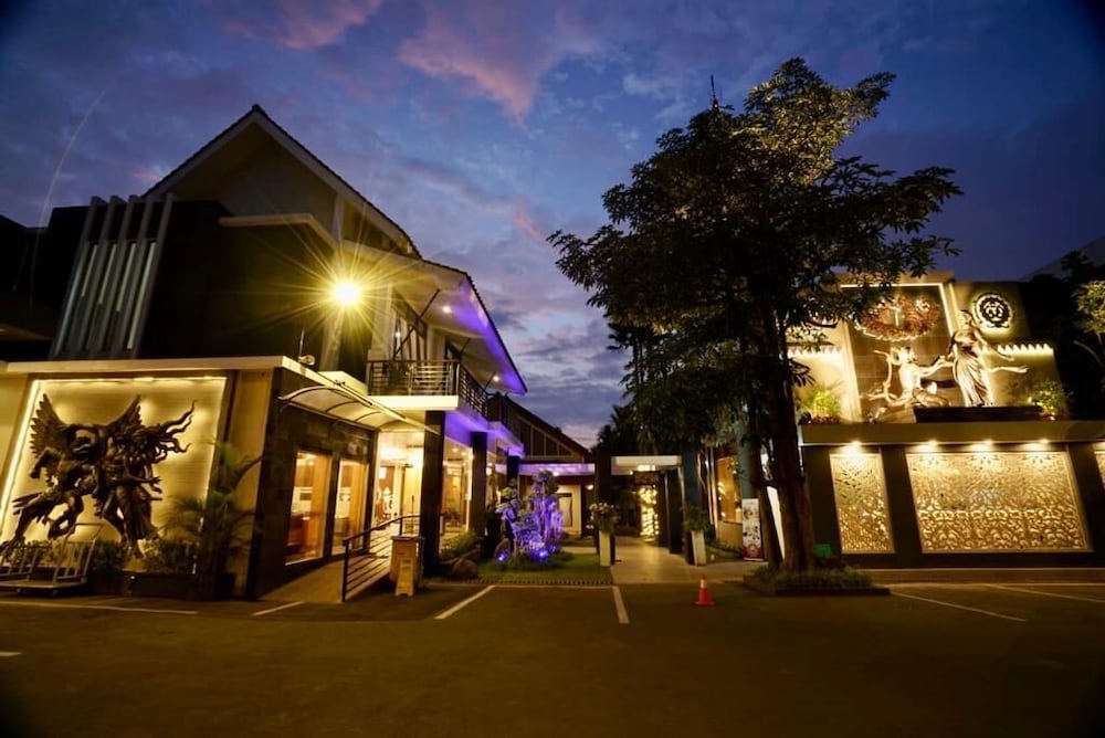 Griya Persada Convention Hotel And Resort 4/50