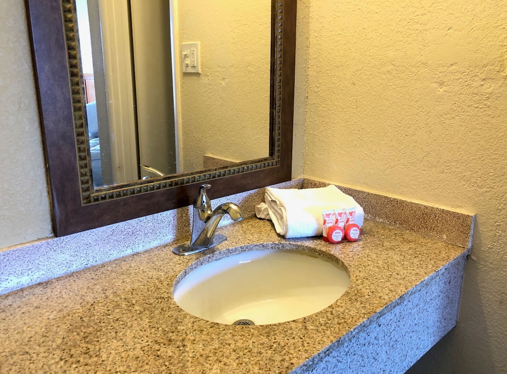 La Vista Inn 22/23