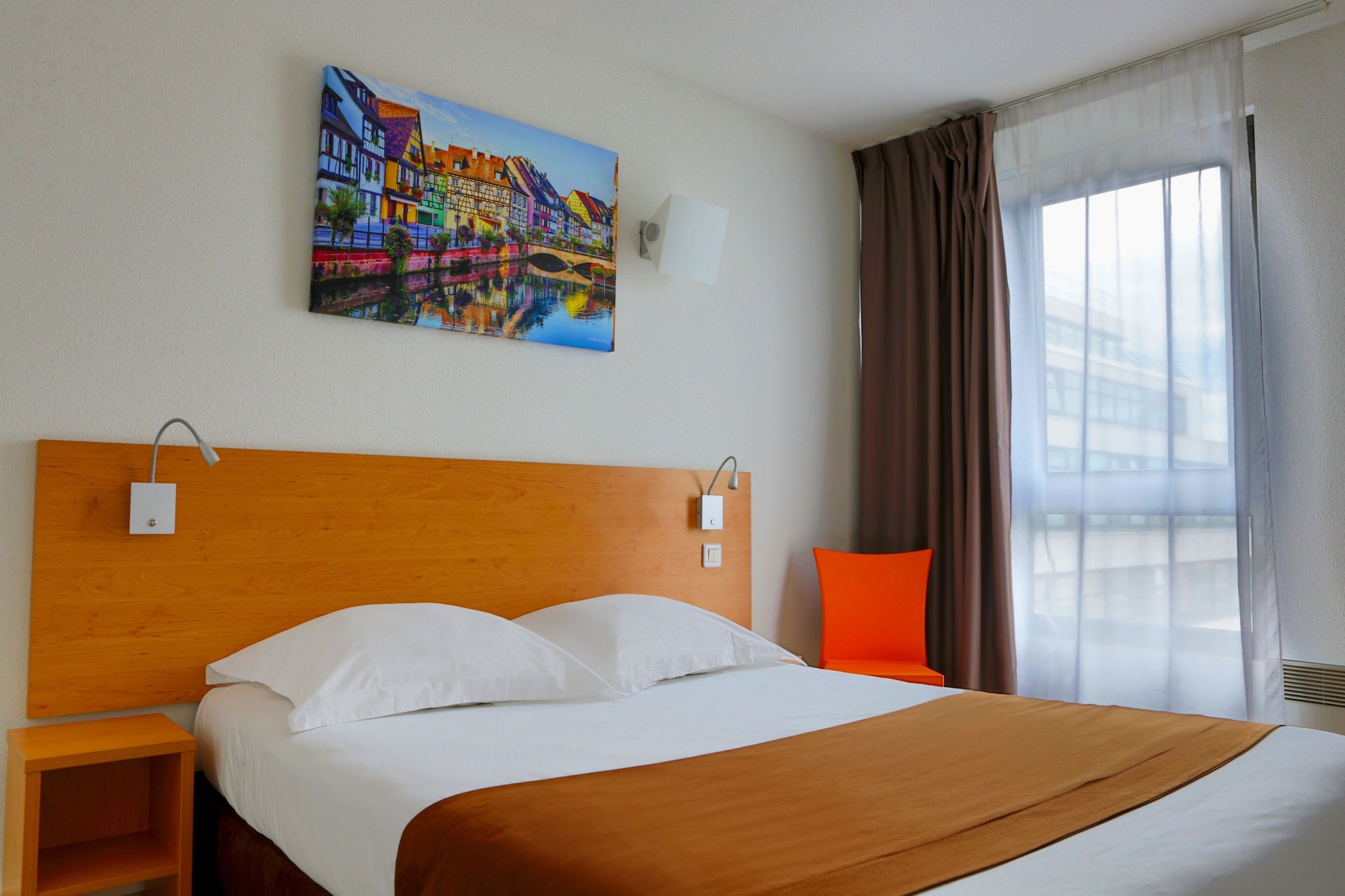 STUDIO, DOUBLE BED
