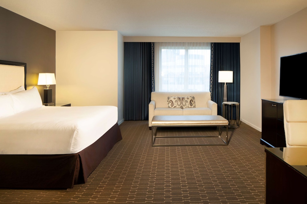 Hilton Alexandria Old Town 23/74