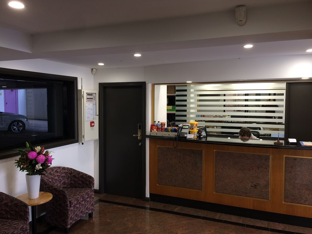 Edgecliff Lodge Motel 12/67