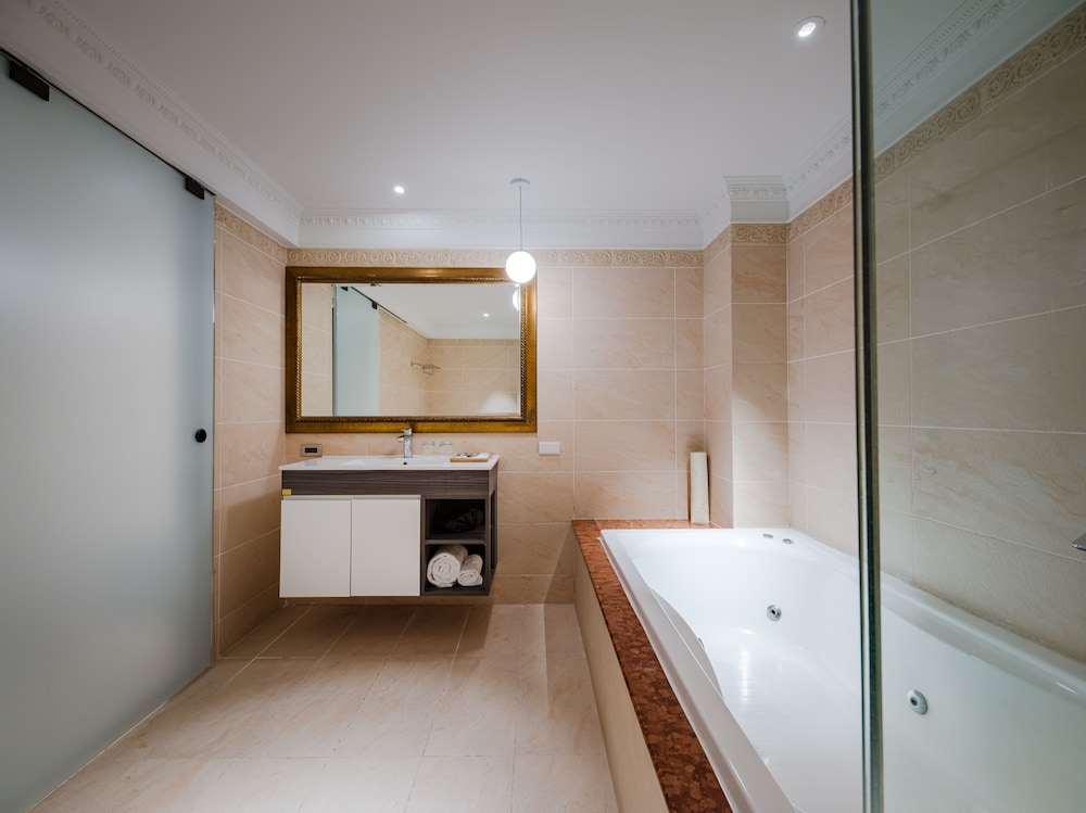Reedon Boutique Hotel 40/40