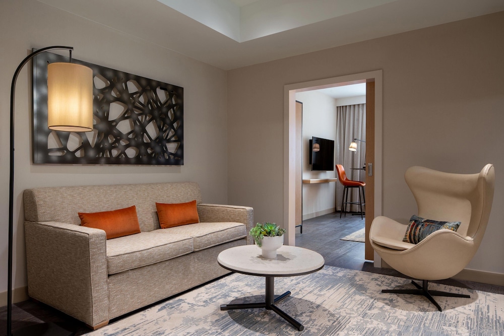 The Westin Houston Medical Center 24/49
