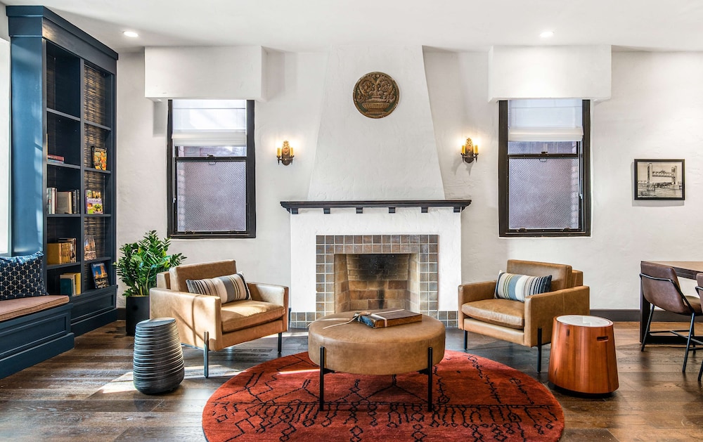 Hyatt House Sacramento/Midtown 25/50