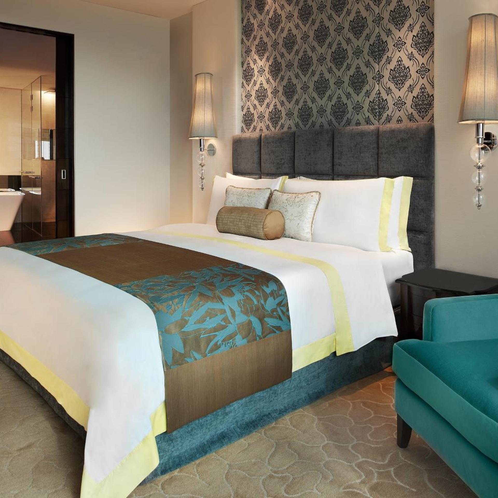 Legacy, 2 Bedrooms, Suite, City View
