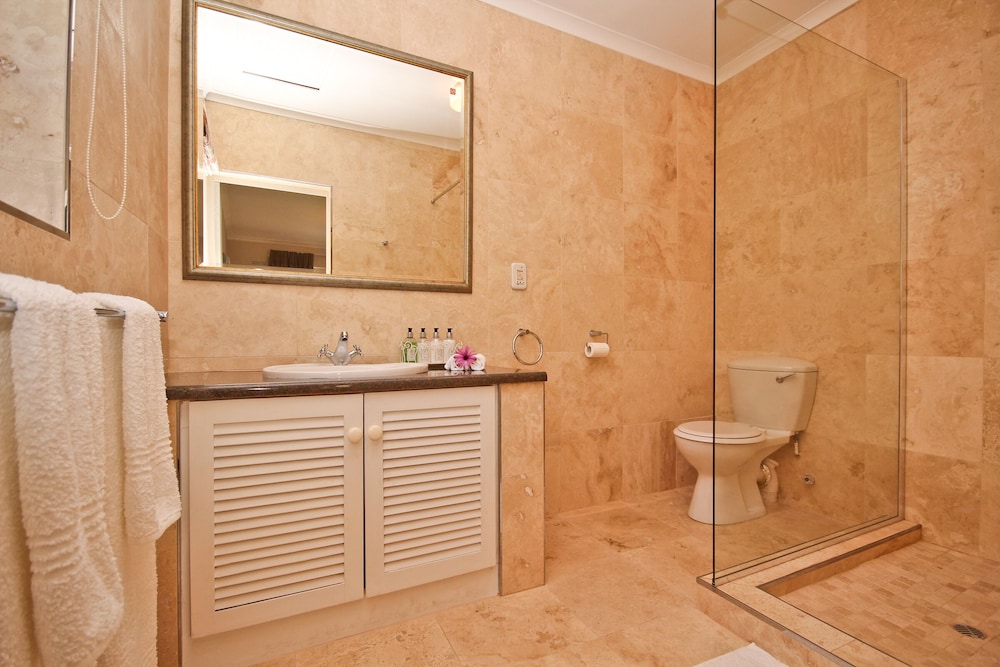 Beluga of Constantia Guest House 42/42