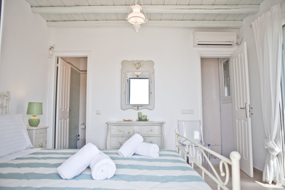 NIRIIDES LUXURY HOMES 7/50