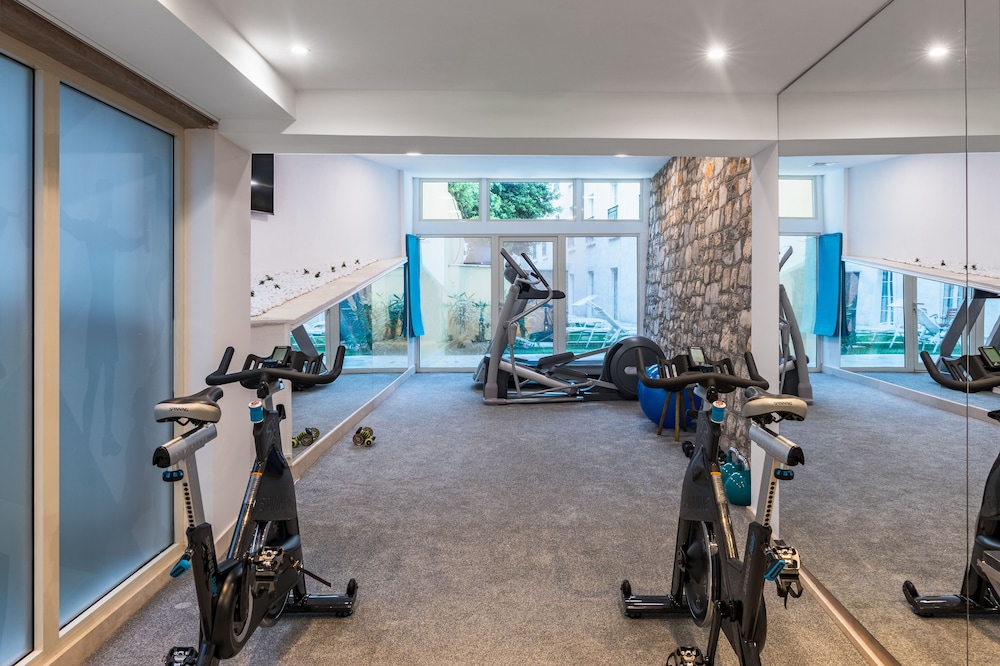 Heritage Grand Perast Hotel 30/50