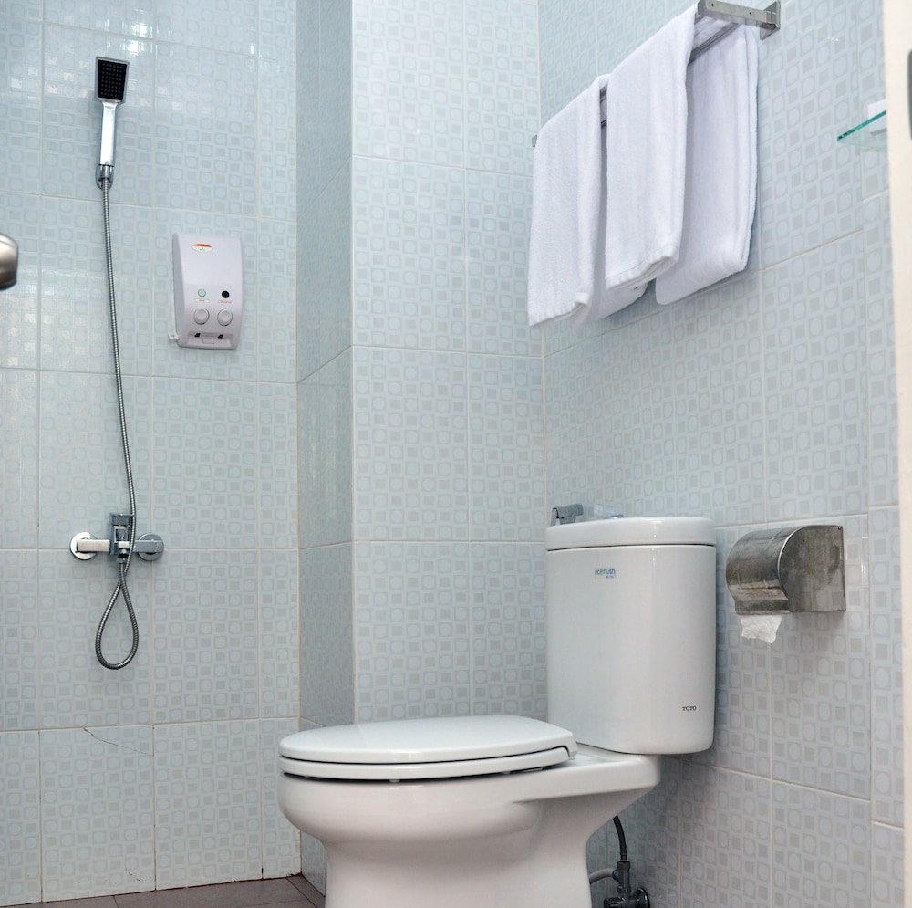 Airy Syariah Padang Barat Hang Tuah 211 35/36