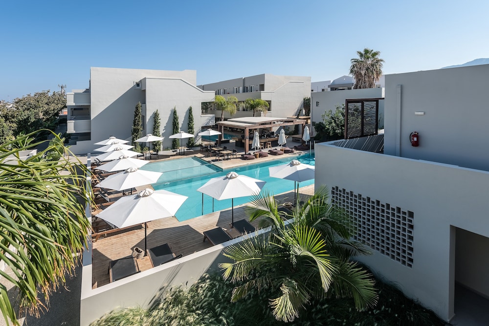 More Meni Residence and Suites 7/50