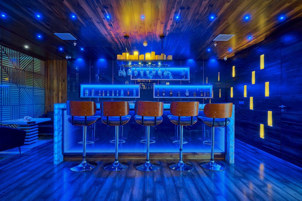 Blu Feather Hotel & Spa 46/69
