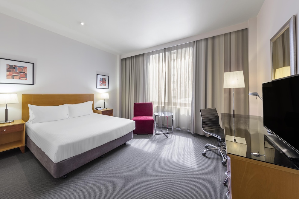 Flagstaff Gardens Hotel 10/65