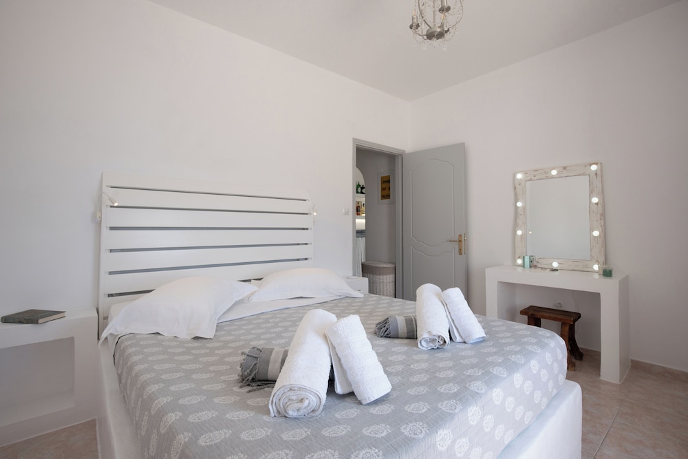 Krios Luxury Suites 12/50