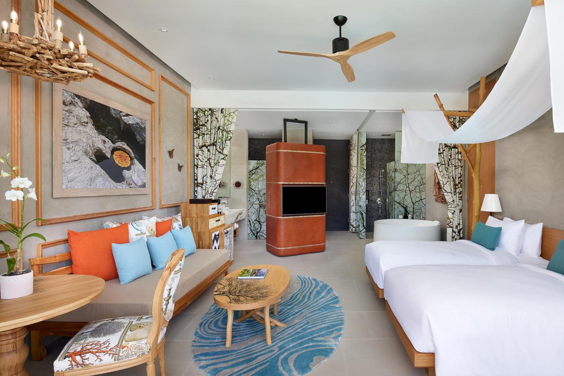 So Lofty, King Bed, Pool Access