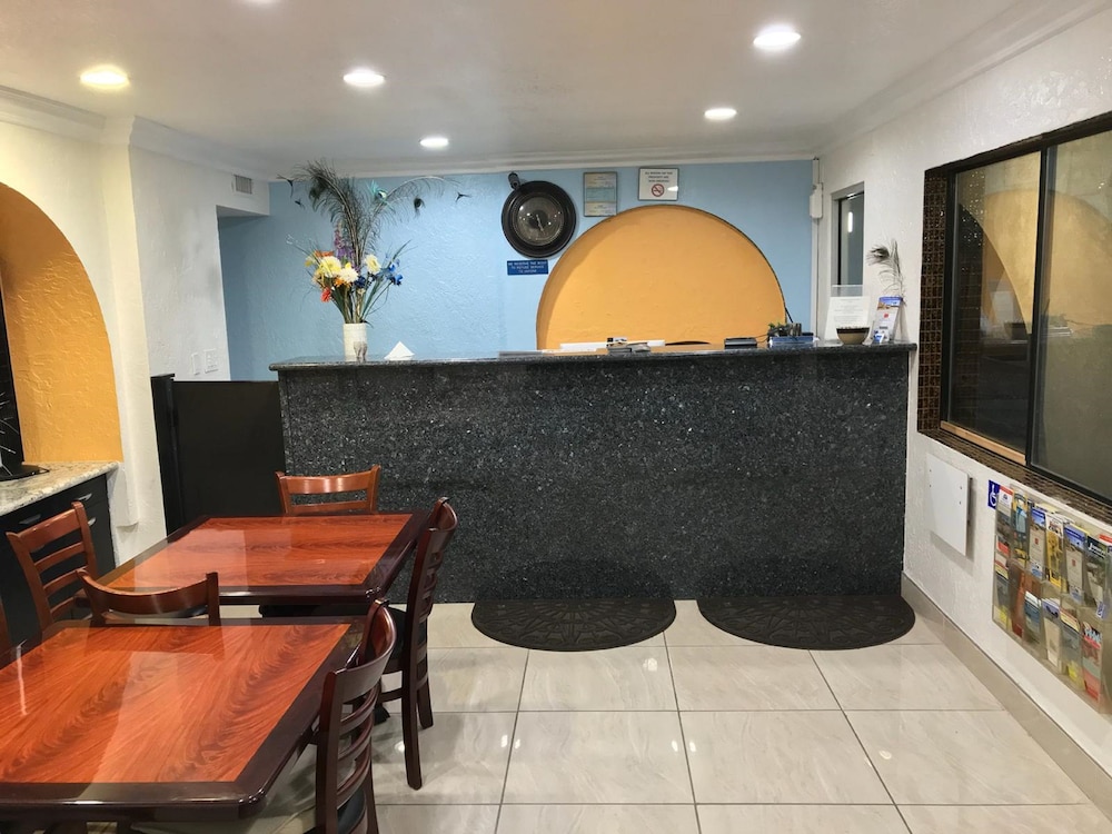 Americas Best Value Inn Suites Joshua Tree National Park 8/40