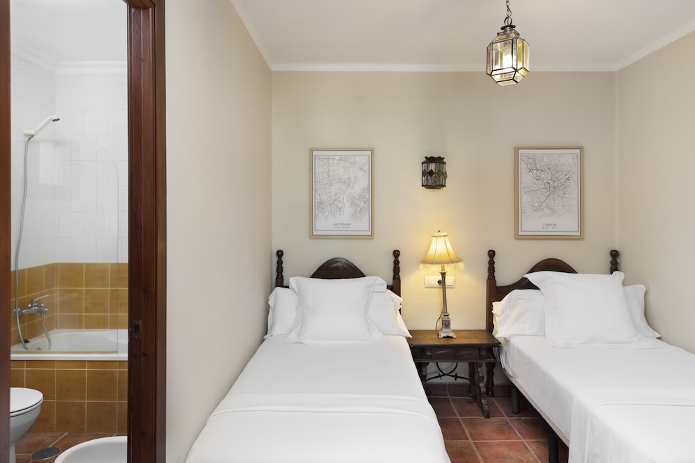 APARTAMENTOS CORTIJO FONTANILLA 6/25