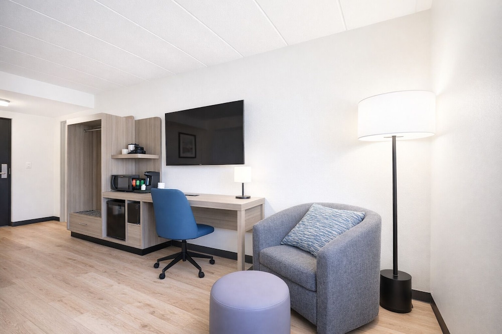 Holiday Inn Express Philadelphia Airport 43/50