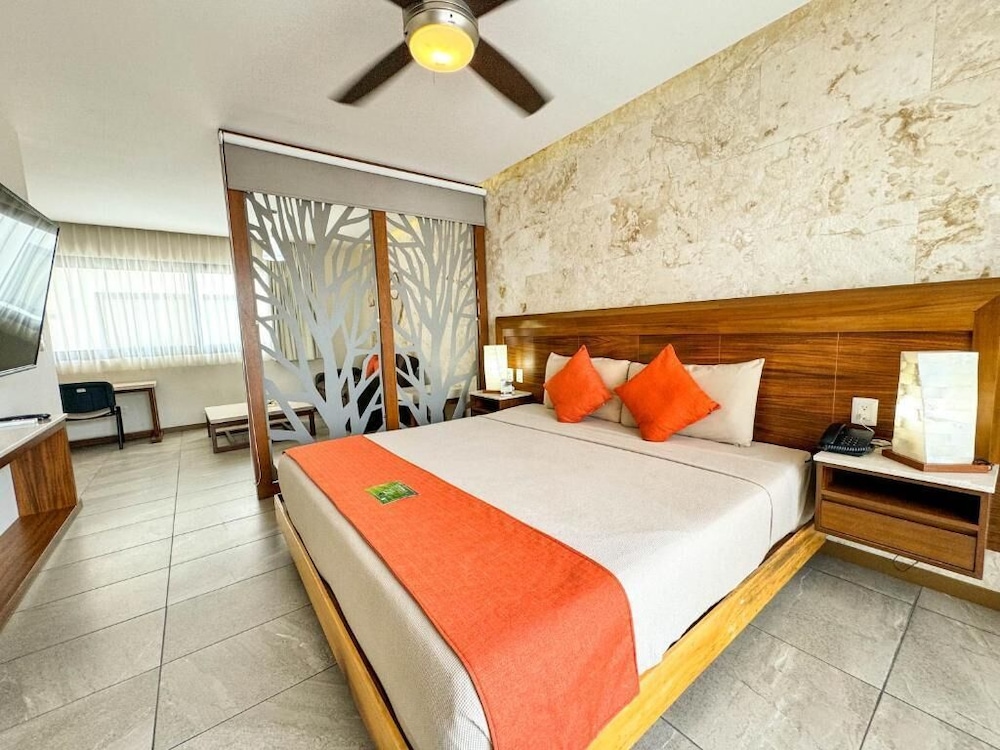Grand Fifty Suites 14/65