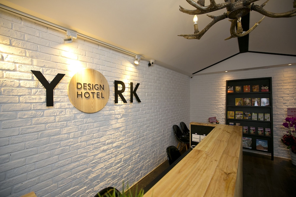 York Design Hotel 3/50