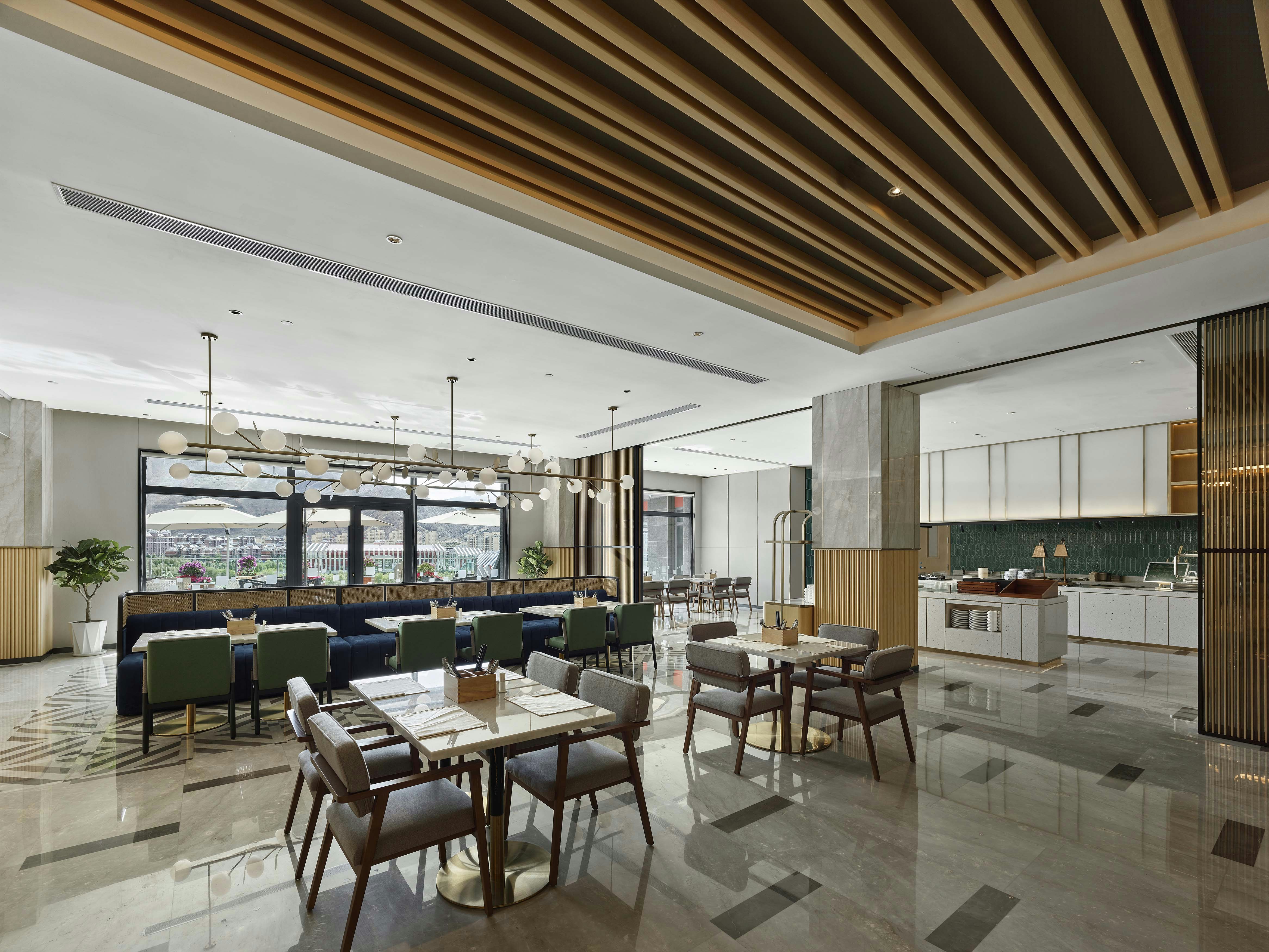 Hilton Garden Inn Lhasa 13/17