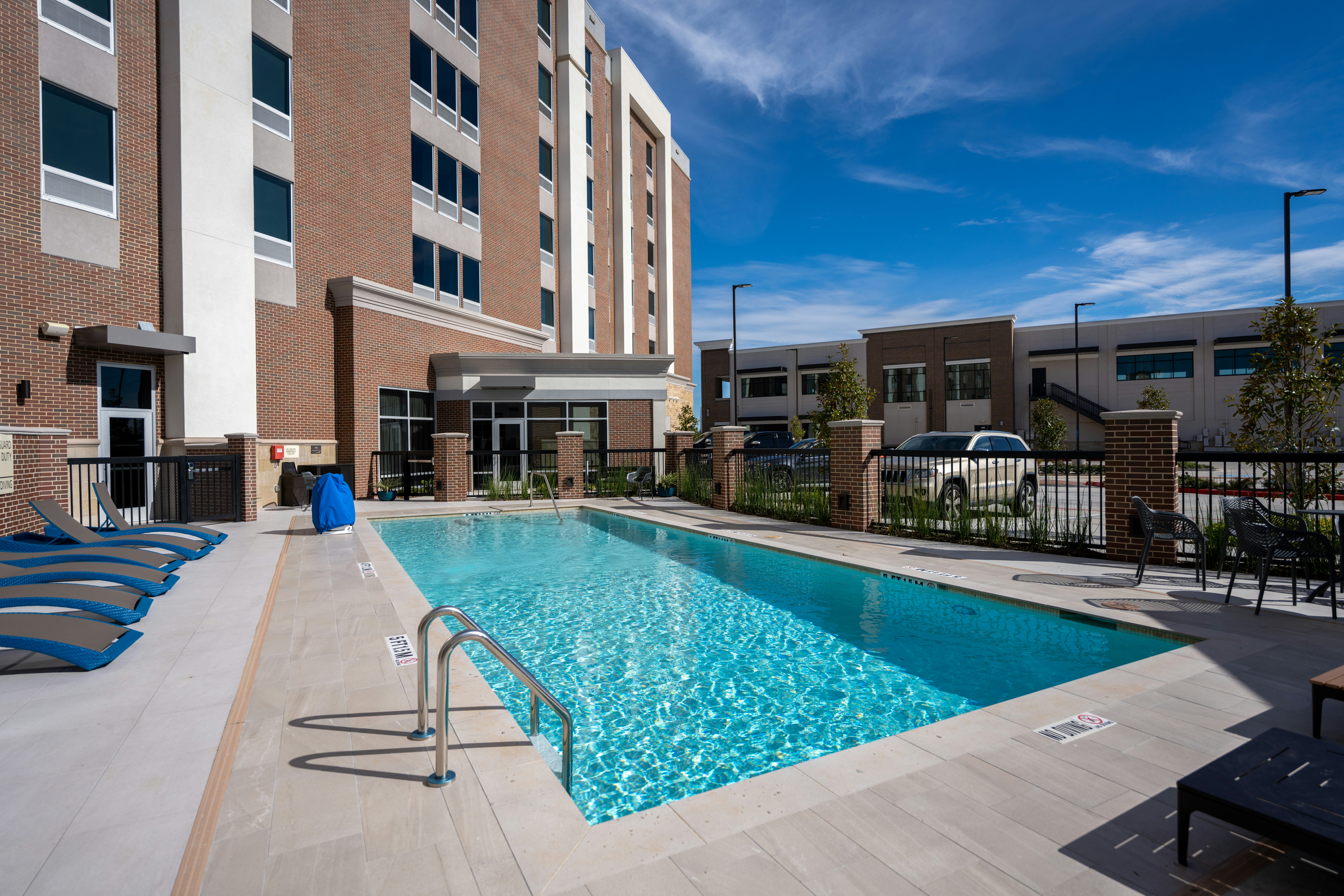 Hampton Inn Suites Houston Sugar Land 32/34