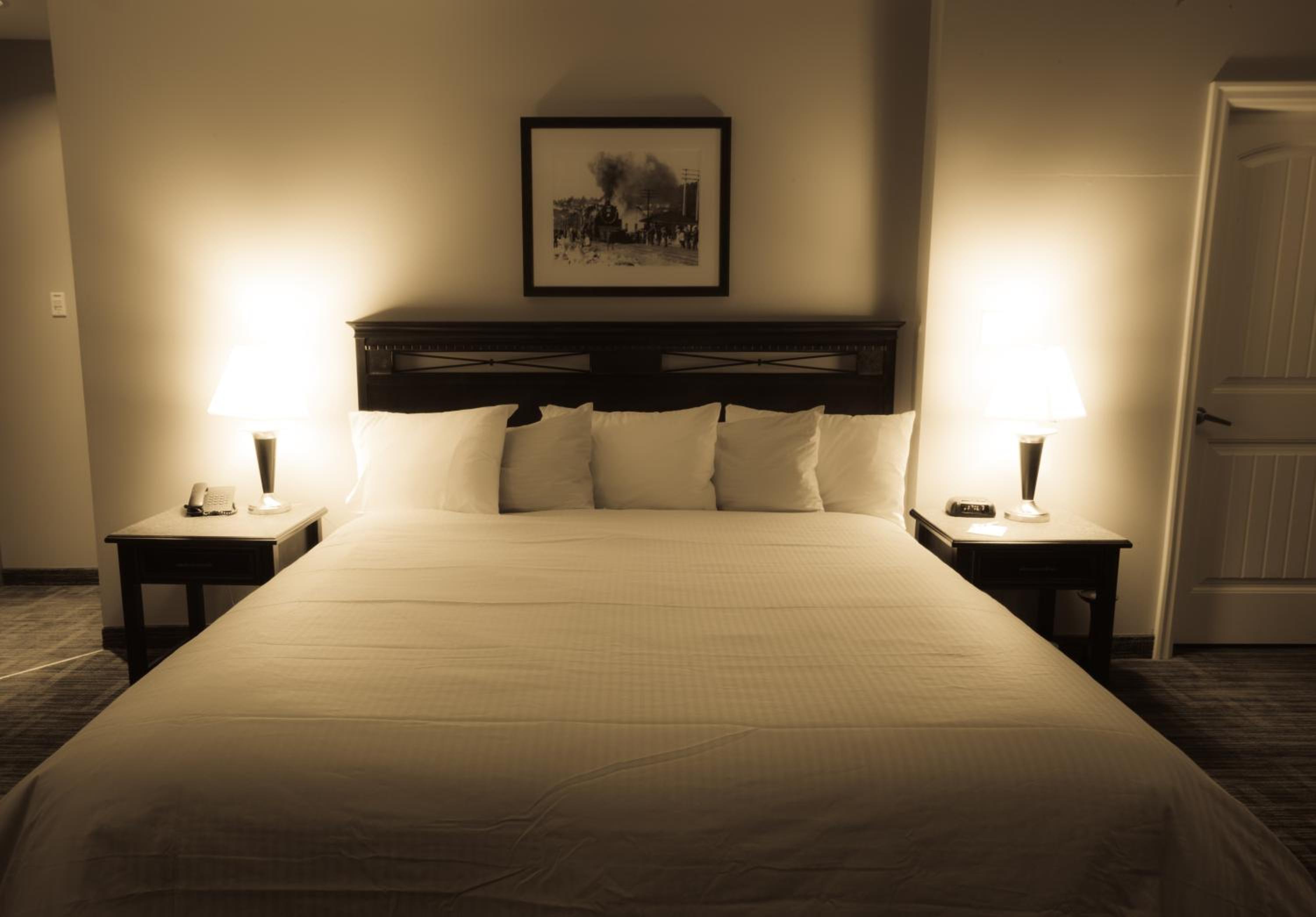 Deluxe, Suite, King Bed, Hot Tub