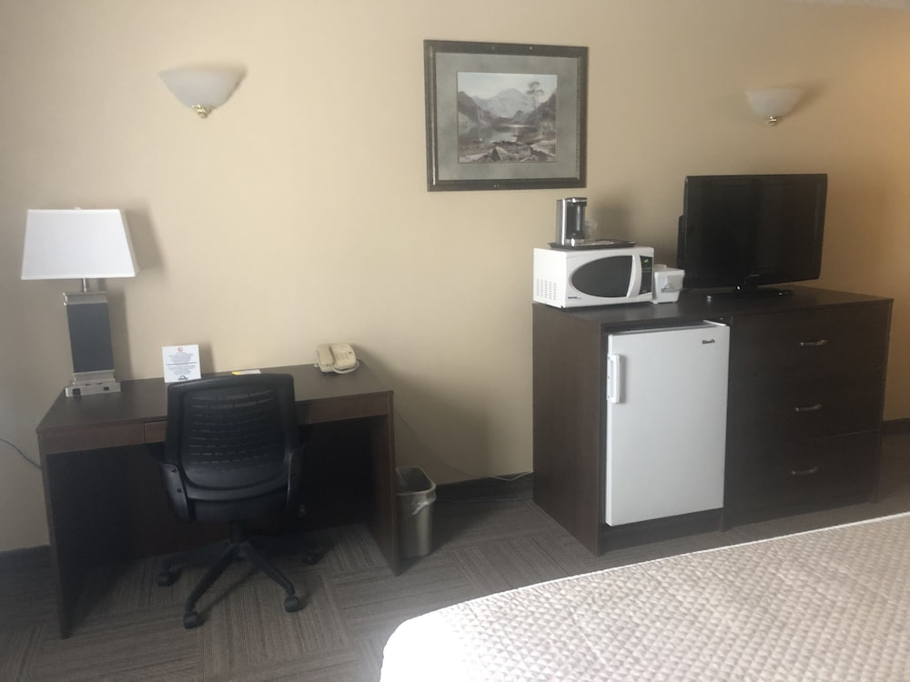 Days Inn By Wyndham Hinton 29/35