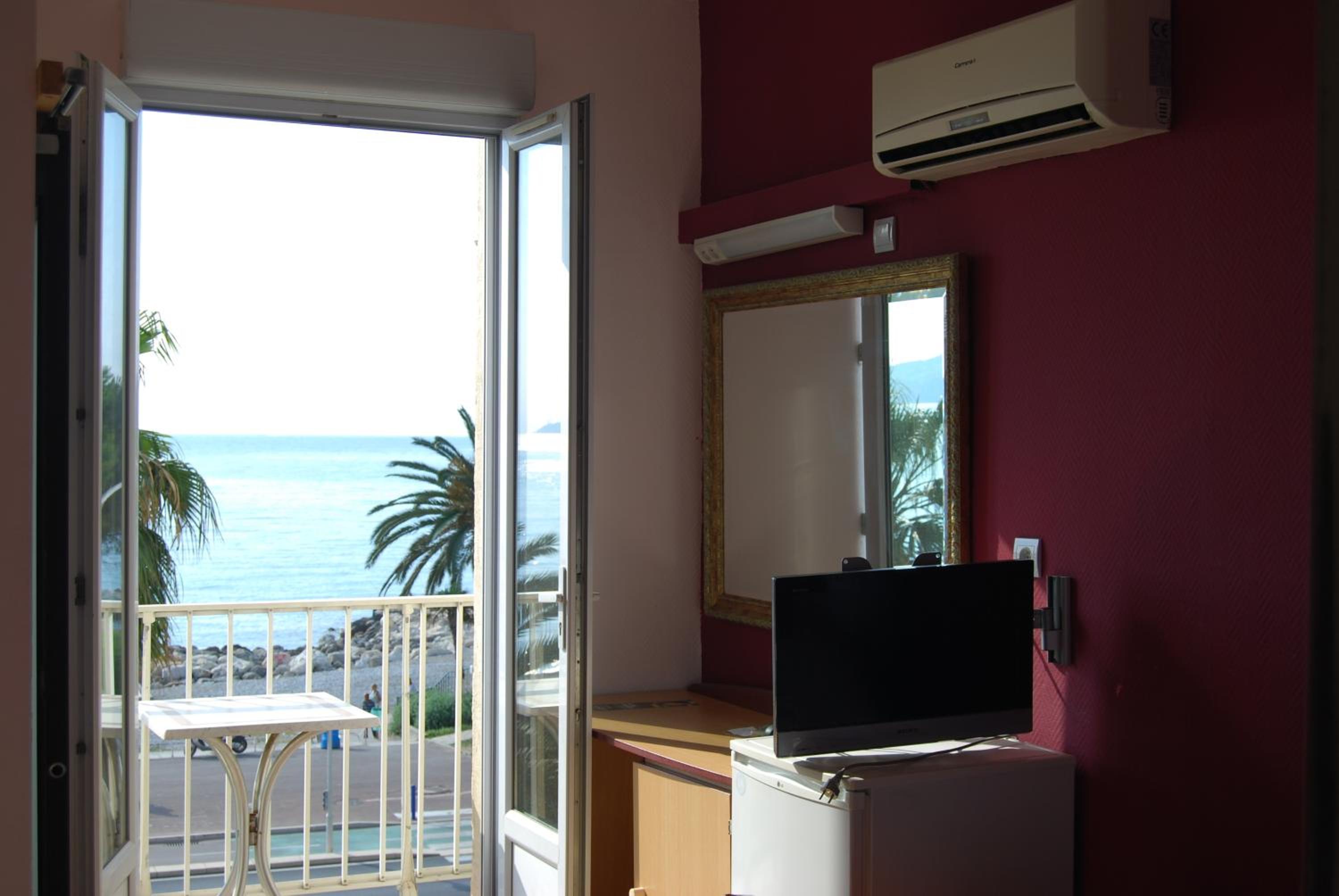 Azur Hotel 34/52