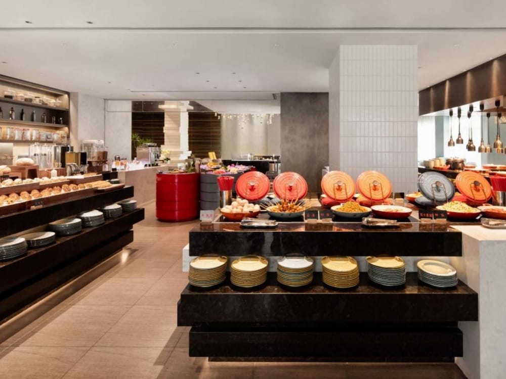 Novotel Shanghai Chuansha 56/66