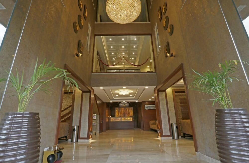 Clarks Inn Srinagar (Ex Hotel Spring Hills) 8/50